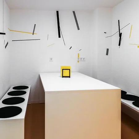 Designer Apartment *